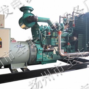 康明斯動力配套300千瓦柴油發(fā)電機組KTA19-G2