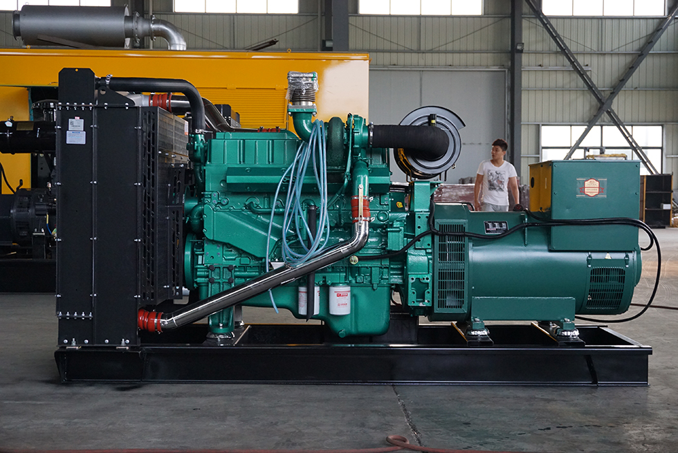 YC6MK350L-D20玉柴200KW柴油發(fā)電機組報價
