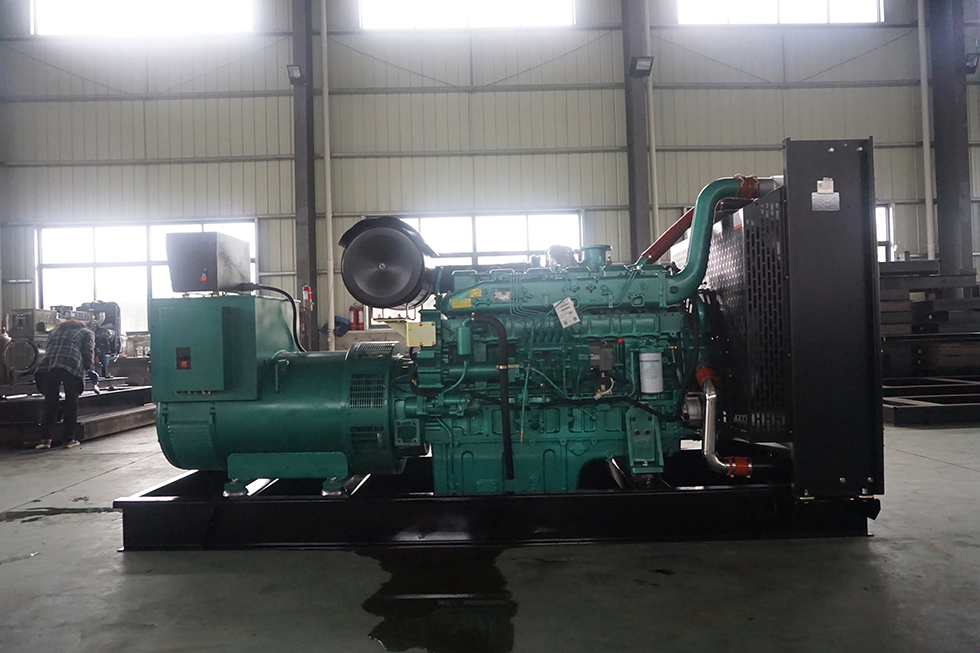 YC6T550L-D21玉柴350KW柴油發(fā)電機組報價