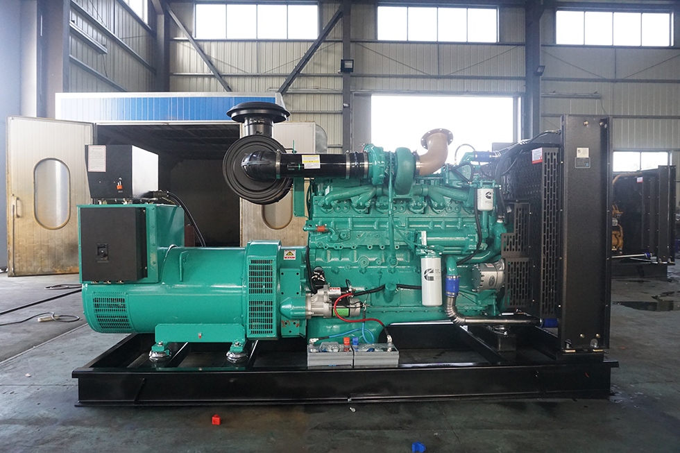 NTA855-G4重慶康明斯動(dòng)力配套300KW柴油發(fā)電機(jī)組報(bào)價(jià)